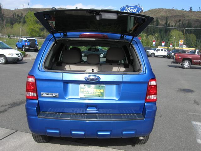 Ford Escape 2012 photo 2