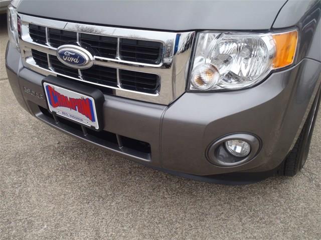 Ford Escape 2012 photo 2