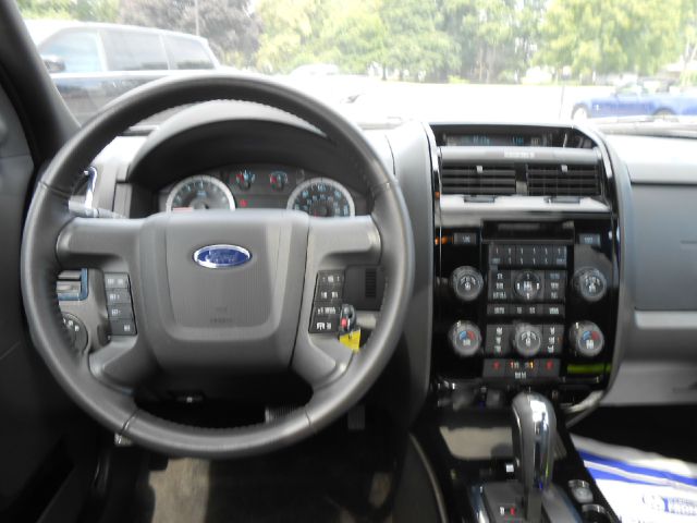 Ford Escape 2012 photo 2