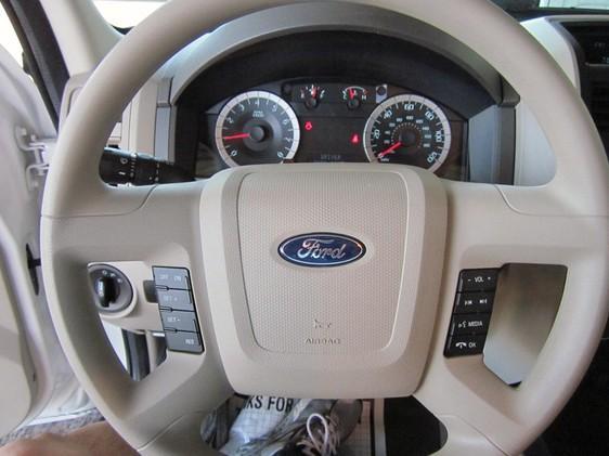 Ford Escape 2012 photo 4