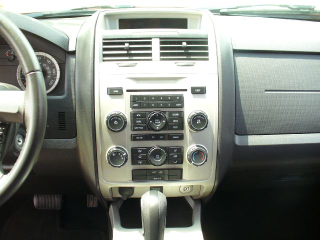 Ford Escape 2012 photo 10