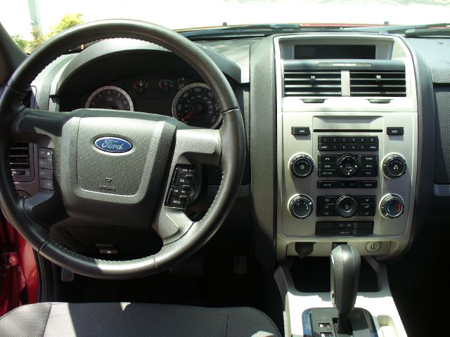 Ford Escape 2012 photo 11