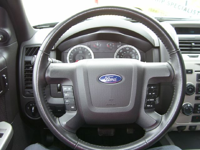 Ford Escape 2012 photo 9