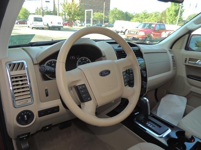 Ford Escape 2012 photo 1