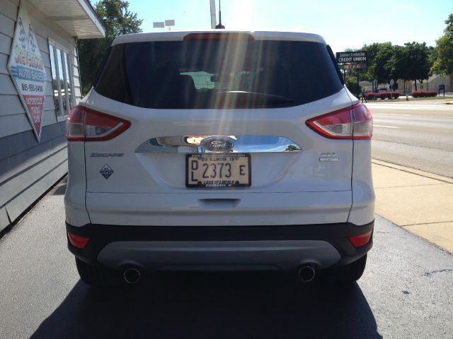 Ford Escape 2013 photo 2