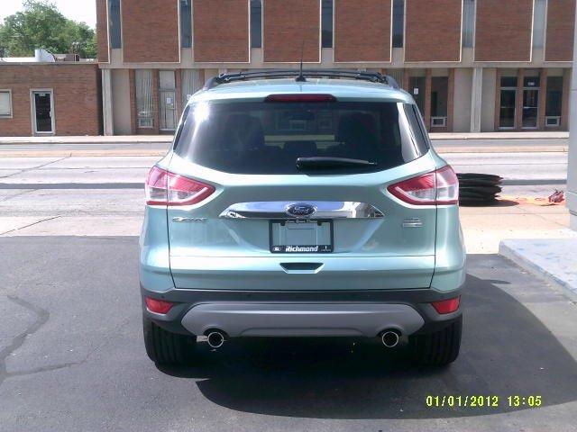 Ford Escape 2013 photo 2