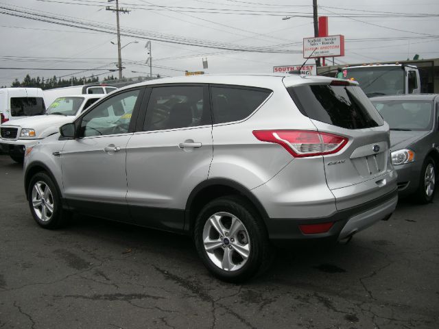 Ford Escape 2014 photo 2