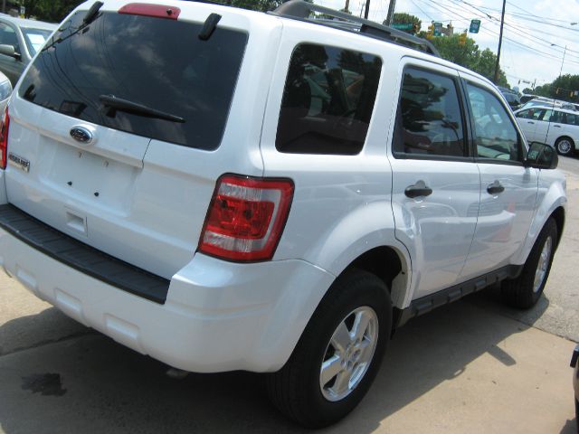 Ford Escape 2014 photo 2