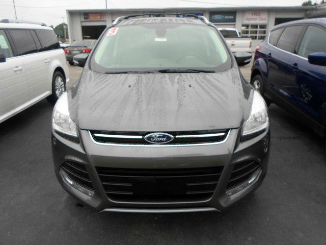 Ford Escape Custom 2WD Sedan SUV