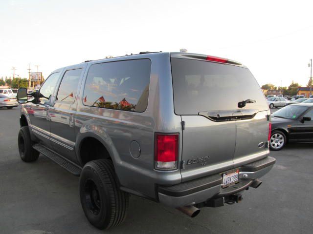 Ford Excursion 2000 photo 2