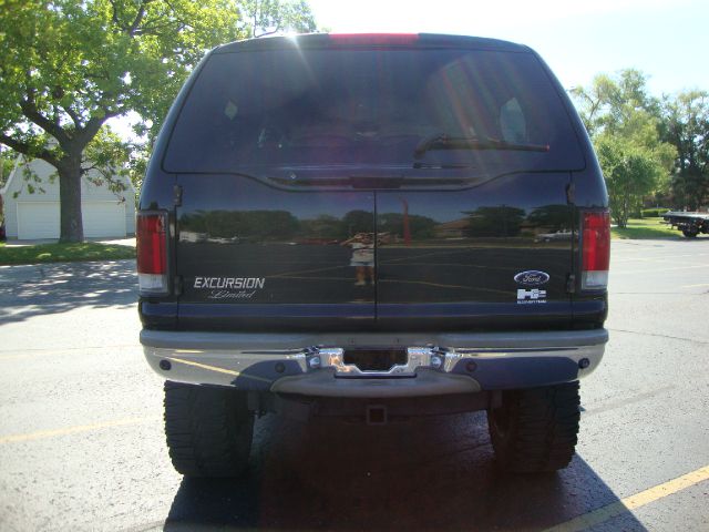 Ford Excursion Super SUV