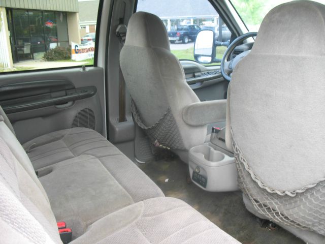 Ford Excursion 2000 photo 1