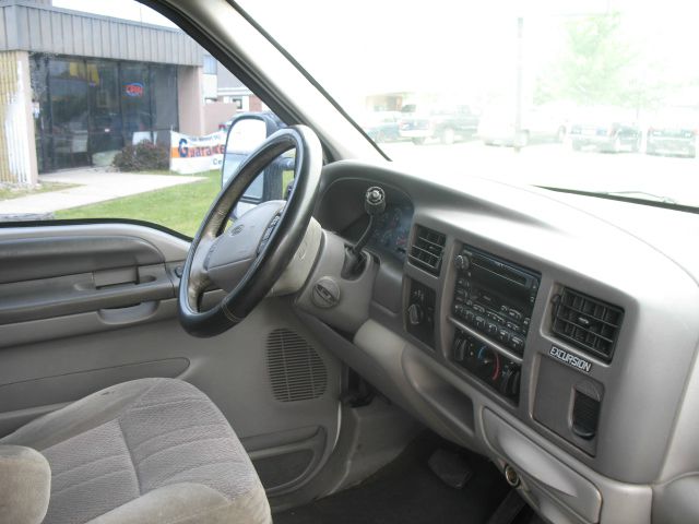 Ford Excursion 2000 photo 2