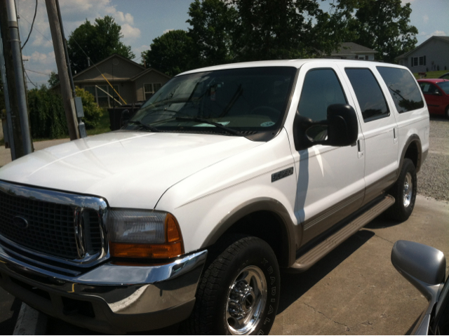 Ford Excursion 2000 photo 2