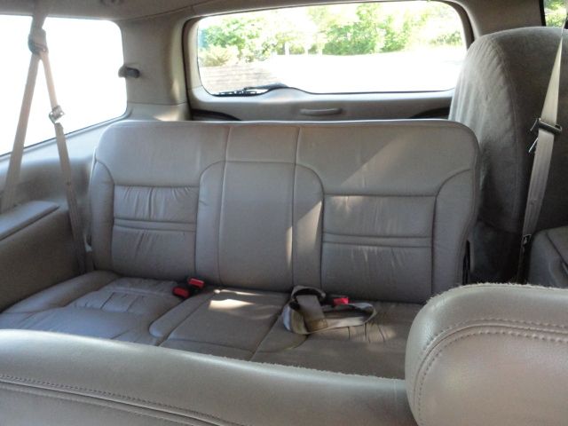 Ford Excursion 2000 photo 1