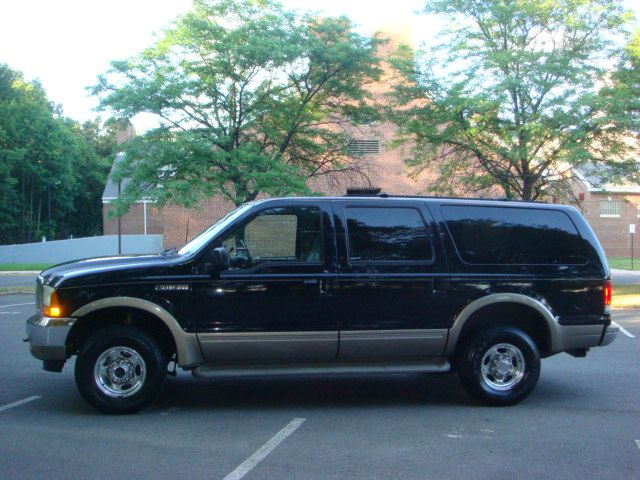 Ford Excursion 2000 photo 2