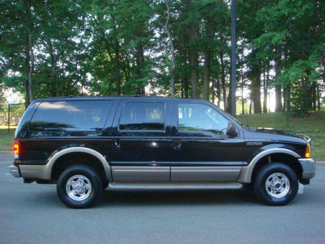 Ford Excursion 2000 photo 3