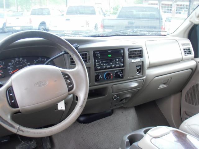 Ford Excursion 2000 photo 3