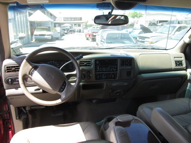 Ford Excursion 2000 photo 27