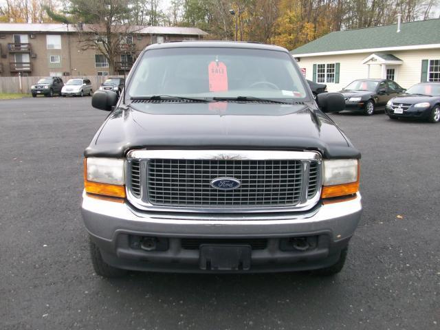 Ford Excursion 2000 photo 1