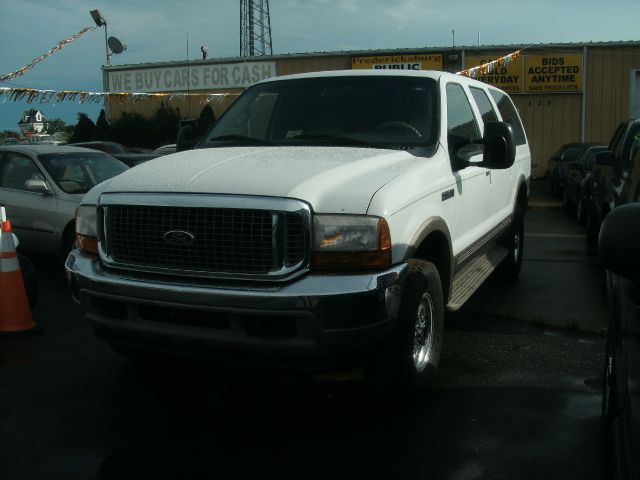 Ford Excursion 2000 photo 1