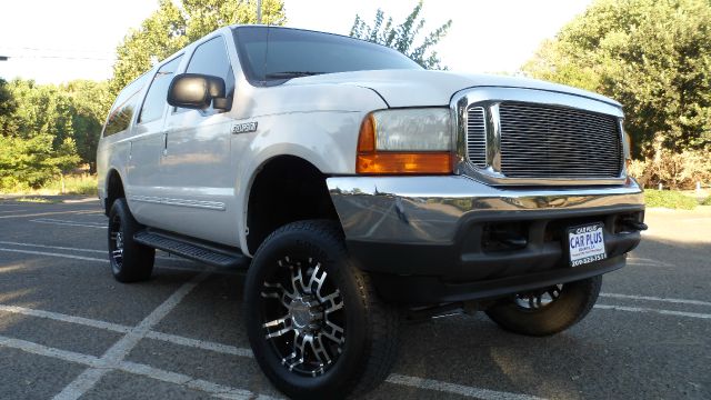 Ford Excursion 2000 photo 1