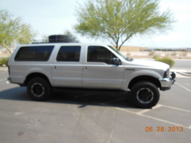 Ford Excursion 2000 photo 2