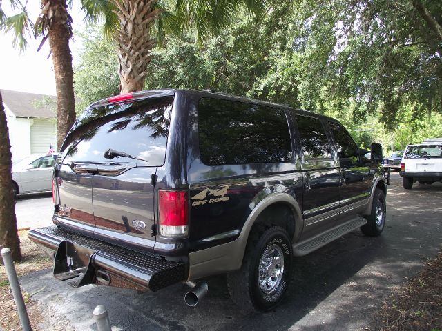 Ford Excursion 2000 photo 1