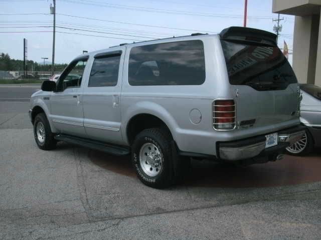 Ford Excursion 2000 photo 3