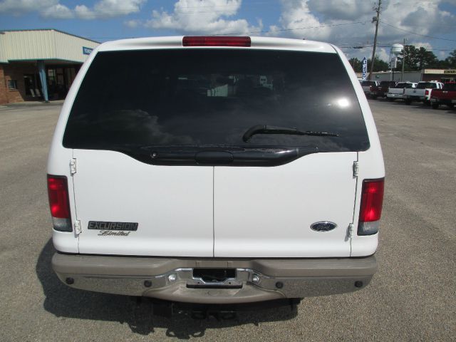 Ford Excursion 2000 photo 1