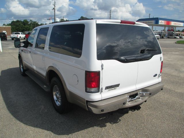 Ford Excursion 2000 photo 2