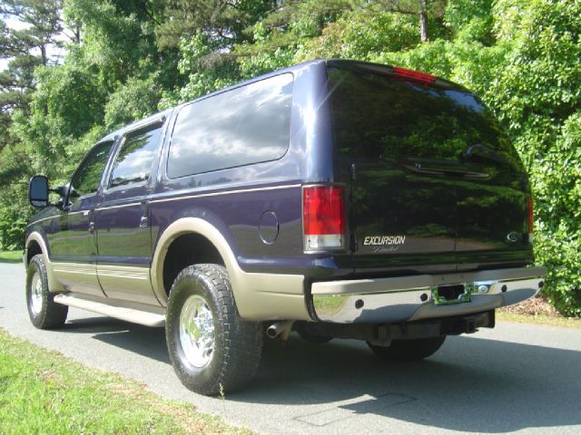 Ford Excursion Super SUV