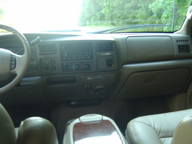 Ford Excursion 2000 photo 19