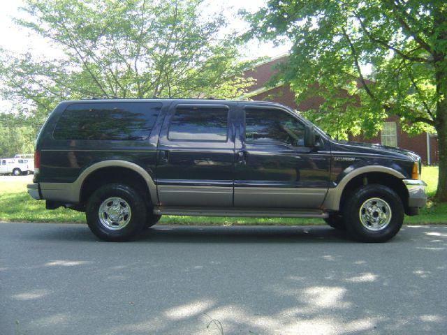 Ford Excursion 2000 photo 24