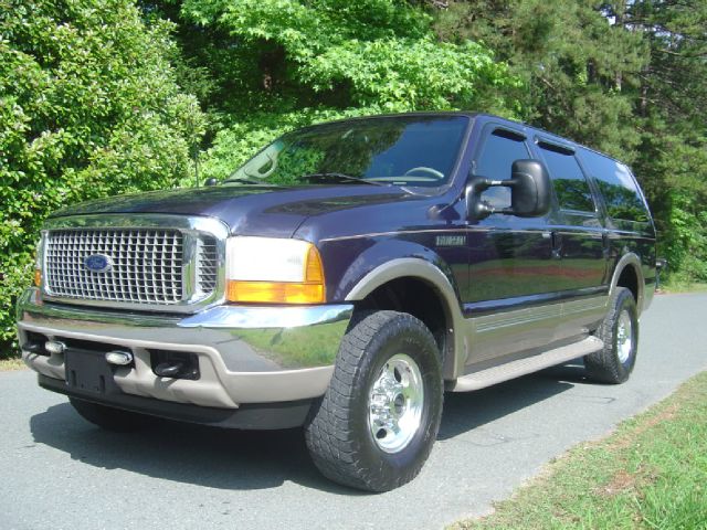 Ford Excursion 2000 photo 25