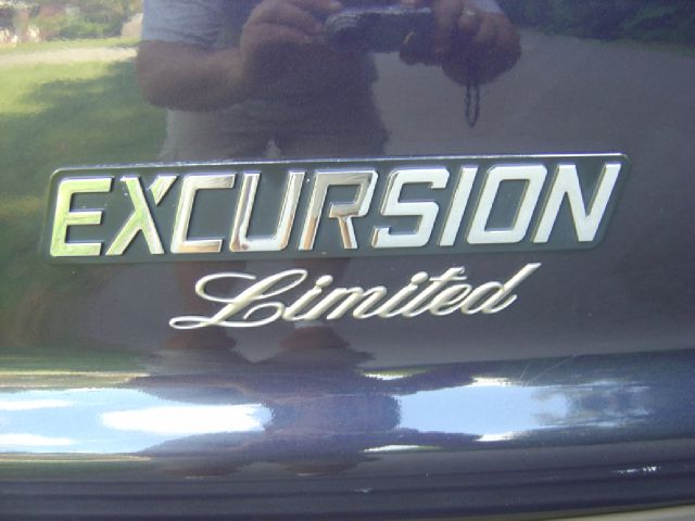 Ford Excursion 2000 photo 3