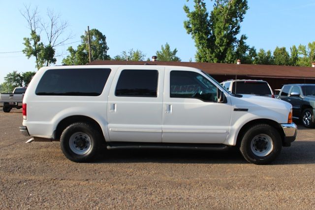 Ford Excursion 2000 photo 3