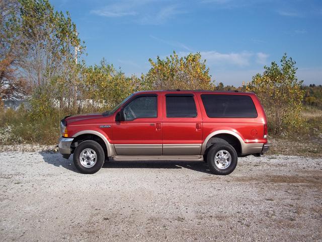 Ford Excursion 2000 photo 1