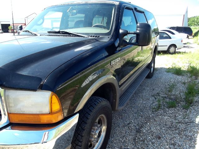 Ford Excursion 2000 photo 1