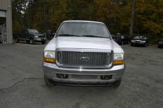 Ford Excursion 2000 photo 2