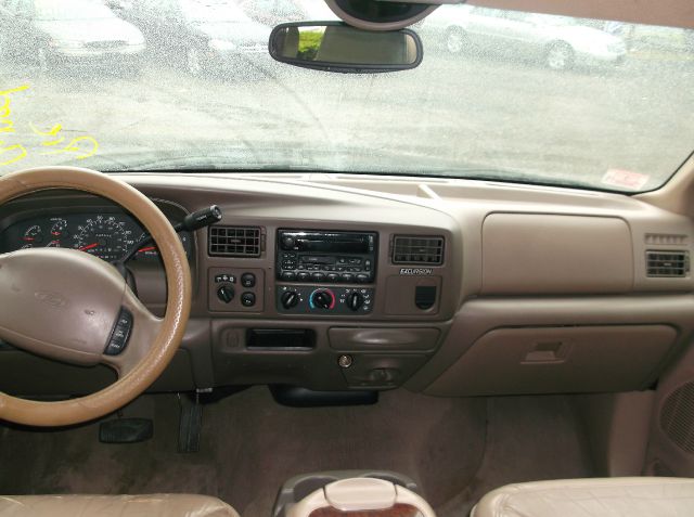 Ford Excursion 2000 photo 3