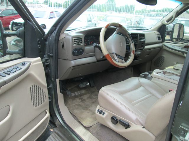 Ford Excursion 2000 photo 2