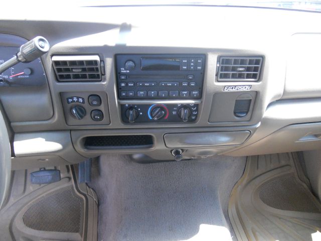 Ford Excursion 2000 photo 2