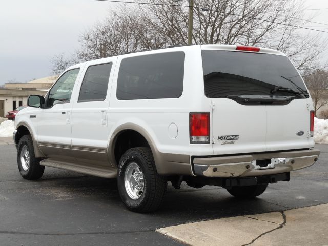 Ford Excursion 2000 photo 1