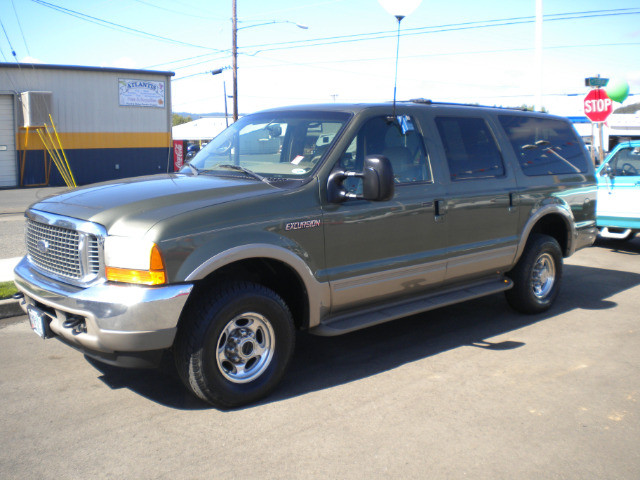 Ford Excursion 2000 photo 2