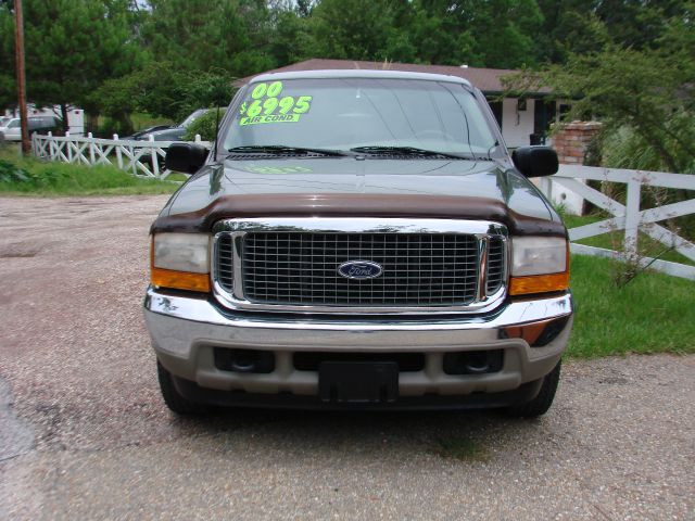 Ford Excursion 2000 photo 1