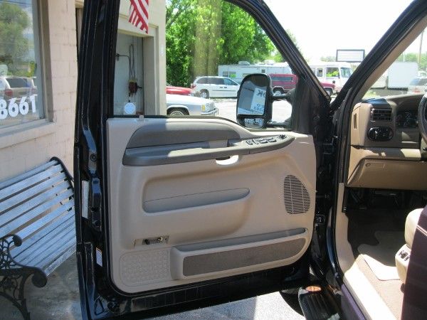 Ford Excursion 2001 photo 10