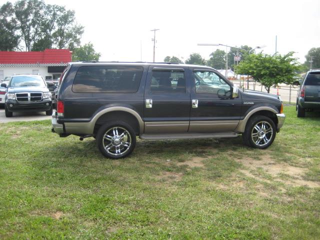 Ford Excursion 2001 photo 2