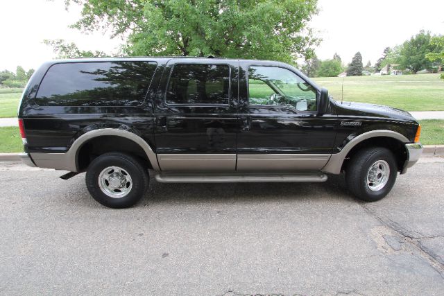 Ford Excursion 2001 photo 18