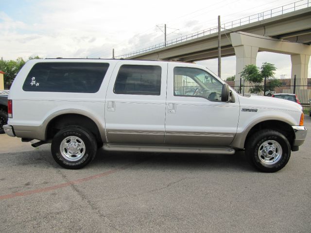 Ford Excursion 2001 photo 1